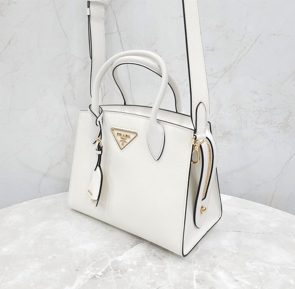 [럭스유] (새상품) 프라다 크리스틴 사피아노 탑핸들 백 1BA372