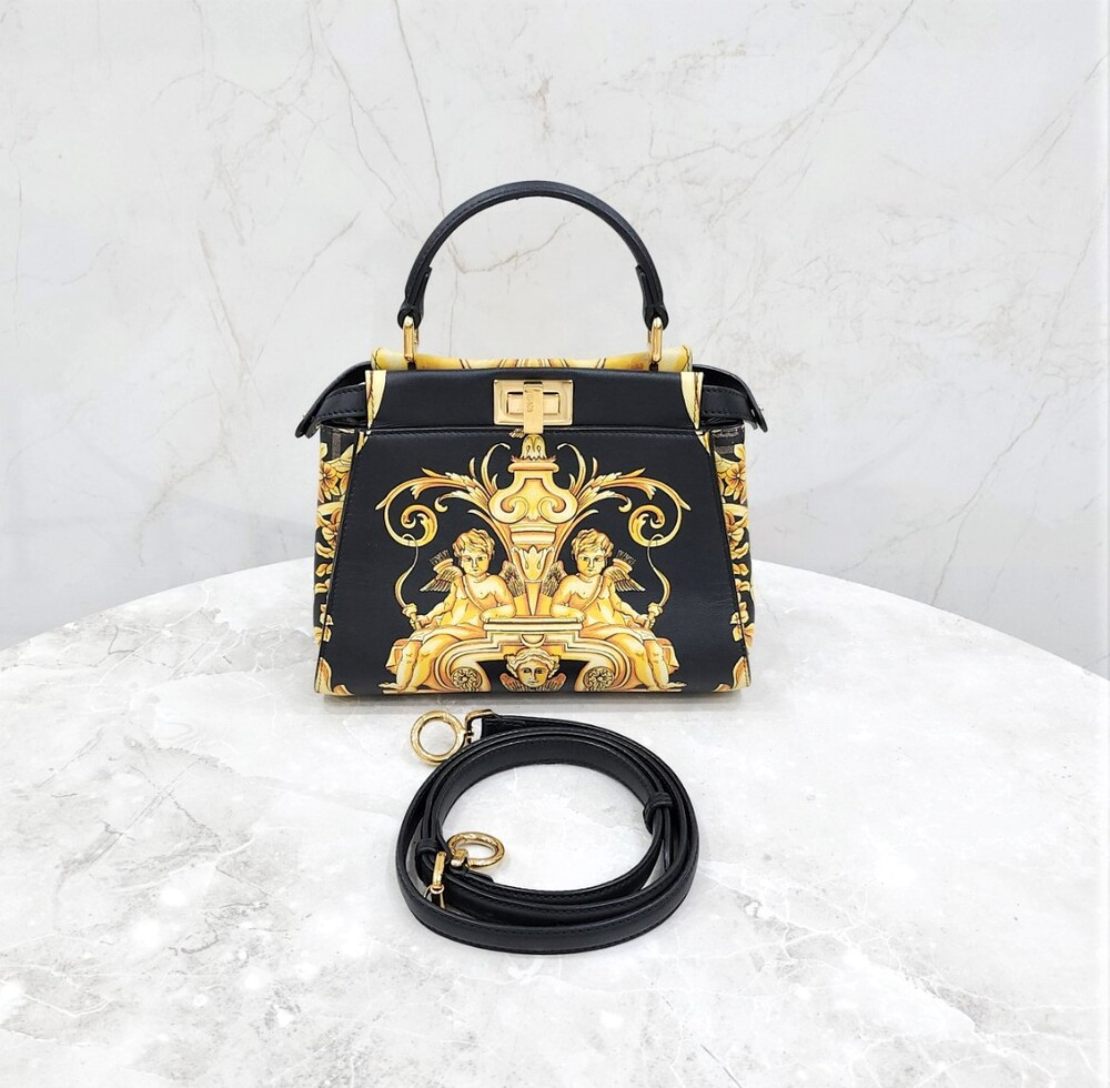 [럭스유] 펜디 X 베르사체 FF 펜다체 피카부 토트 숄더백 8BN321