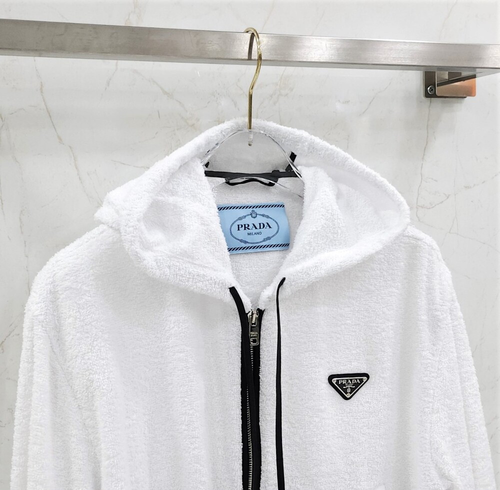 [럭스유] (새상품) 38 / 프라다 화이트 삼각로고 테리 후드 집업