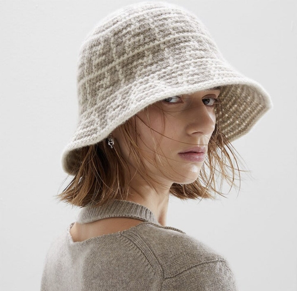 [럭스유] 펜디 FF 캐시미어 크로셰 버킷햇 S/M FXQ913