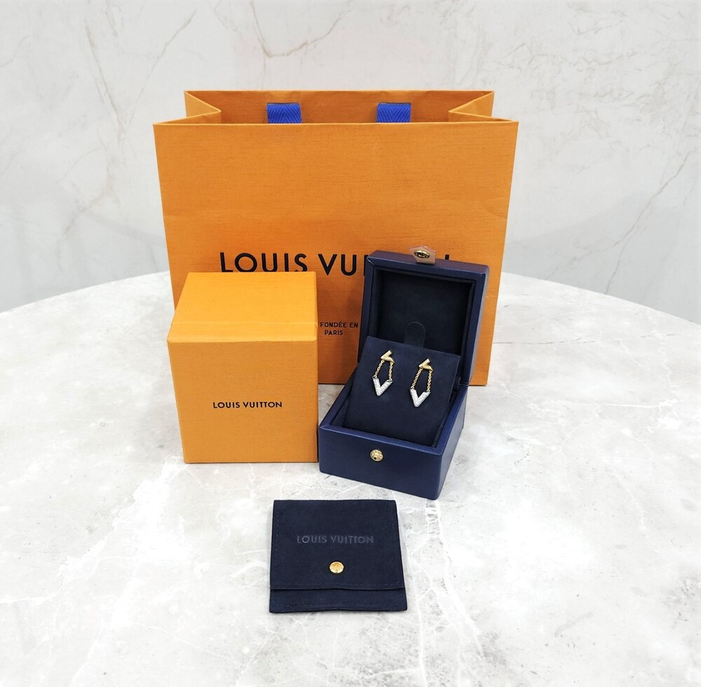 [럭스유] 루이비통 LV 다이아 볼트 귀걸이 Q96973