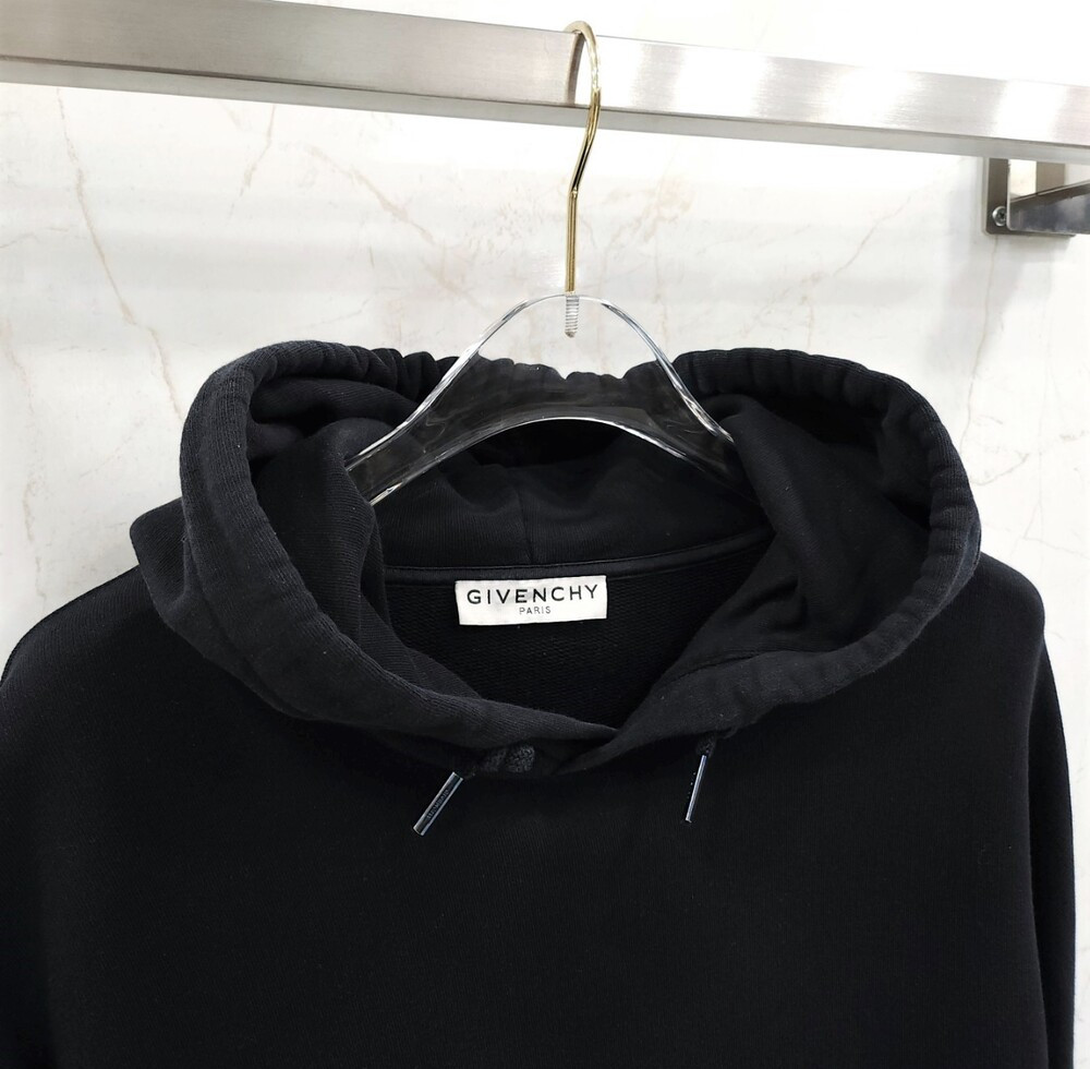 [럭스유] XXL / 지방시 사각패치 로고 오버 후드티