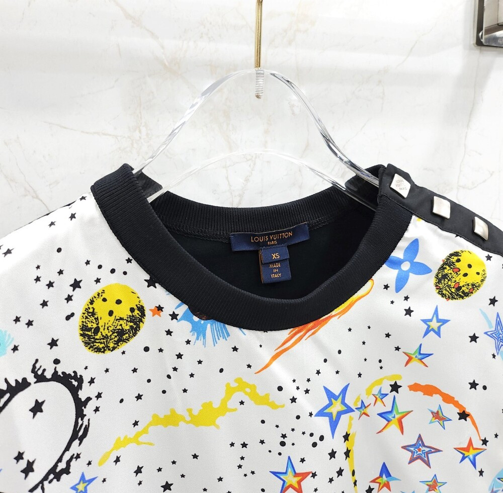 [럭스유] XS / 루이비통 갤럭시 스페이스 반팔 티셔츠 1A8M7O