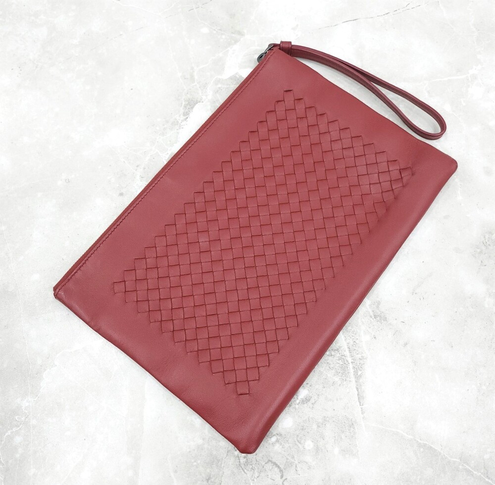 [럭스유] 보테가베네타 레드 인트레치아토 위빙 스트랩 클러치백