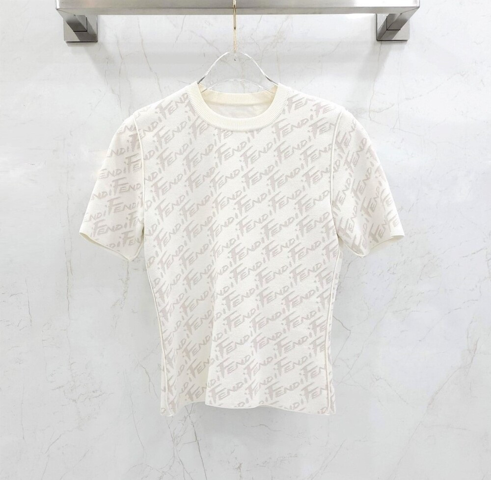 [럭스유] 34 / 펜디 화이트 비스코스 리버서블 니트