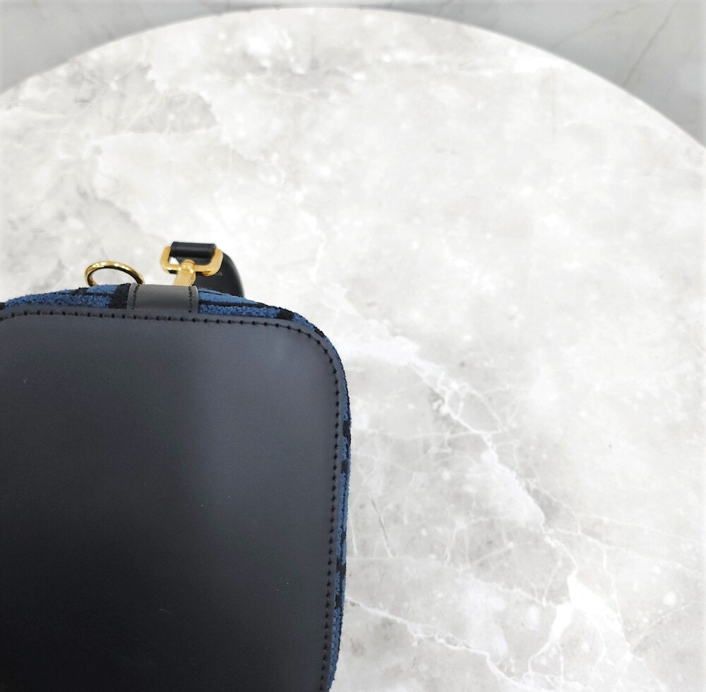 [럭스유] 펜디 FF 몬트레조 레더 버킷 미니백 8BS010