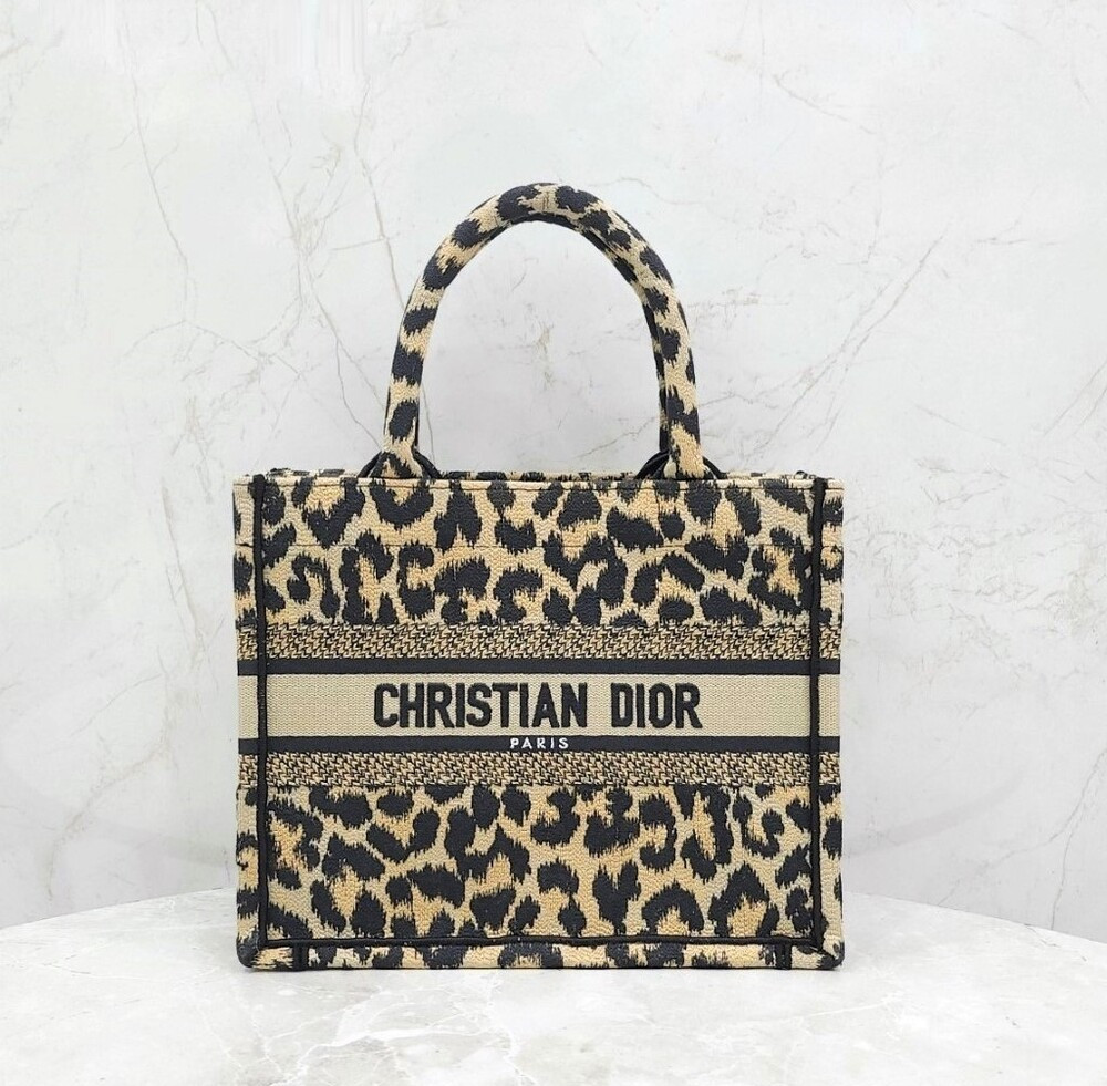 [럭스유] 디올 레오파드 스몰 북토트 백 M1265ZRHM