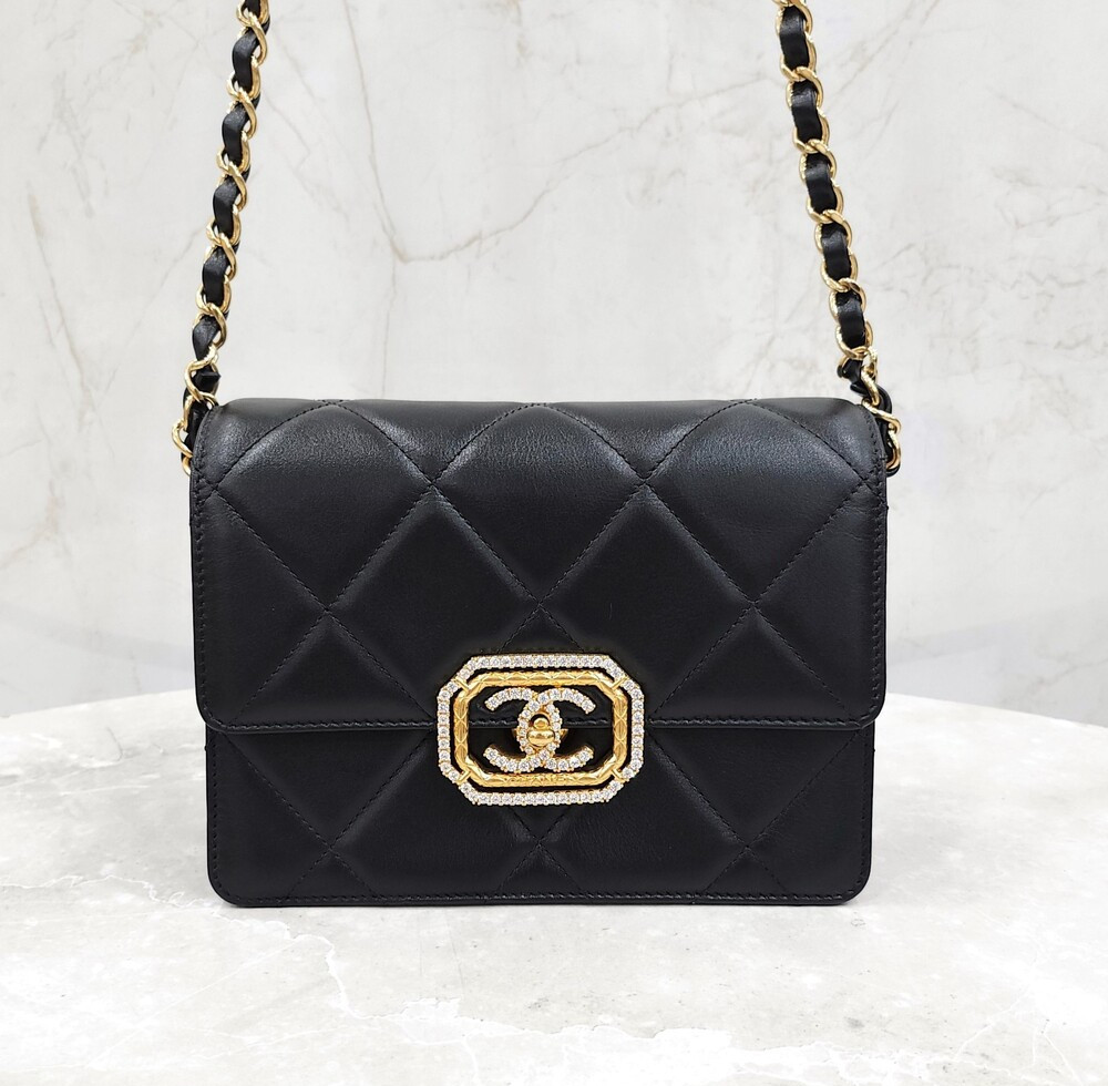 [럭스유] (새상품) 샤넬 미니 플랩백 카프스킨 스트라스 골드메탈 내장칩