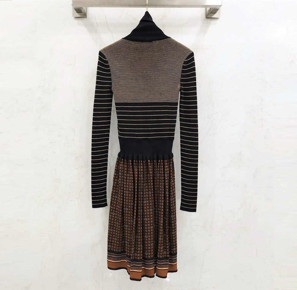 [럭스유] XS / 루이비통 모노그램 니트 원피스