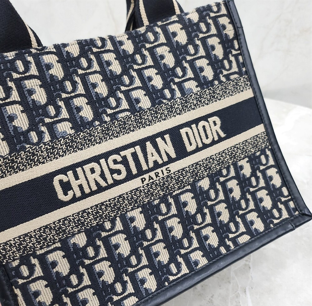 [럭스유] 디올 오블리크 북토트 레더 백 스몰 M1324CZBB