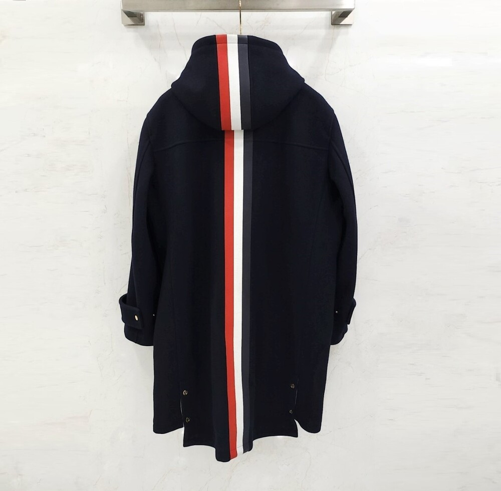 [럭스유] 5 / 톰브라운 시그니처 백로고 삼선 울 후드 코트 MOU522U