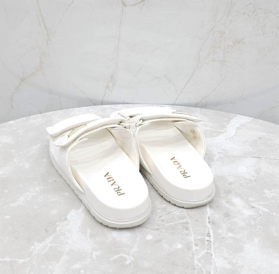 [럭스유] 36.5 / 프라다 나파가죽 슬라이드 1XX755