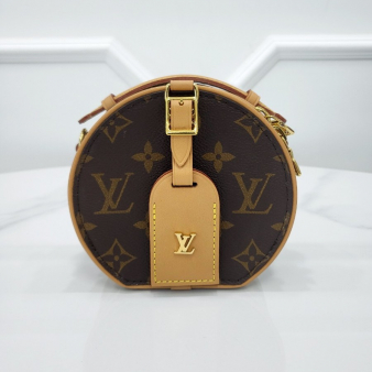 [미다스] 루이비통 모노그램 부아뜨 샤포 숄더백 M44699 내장칩