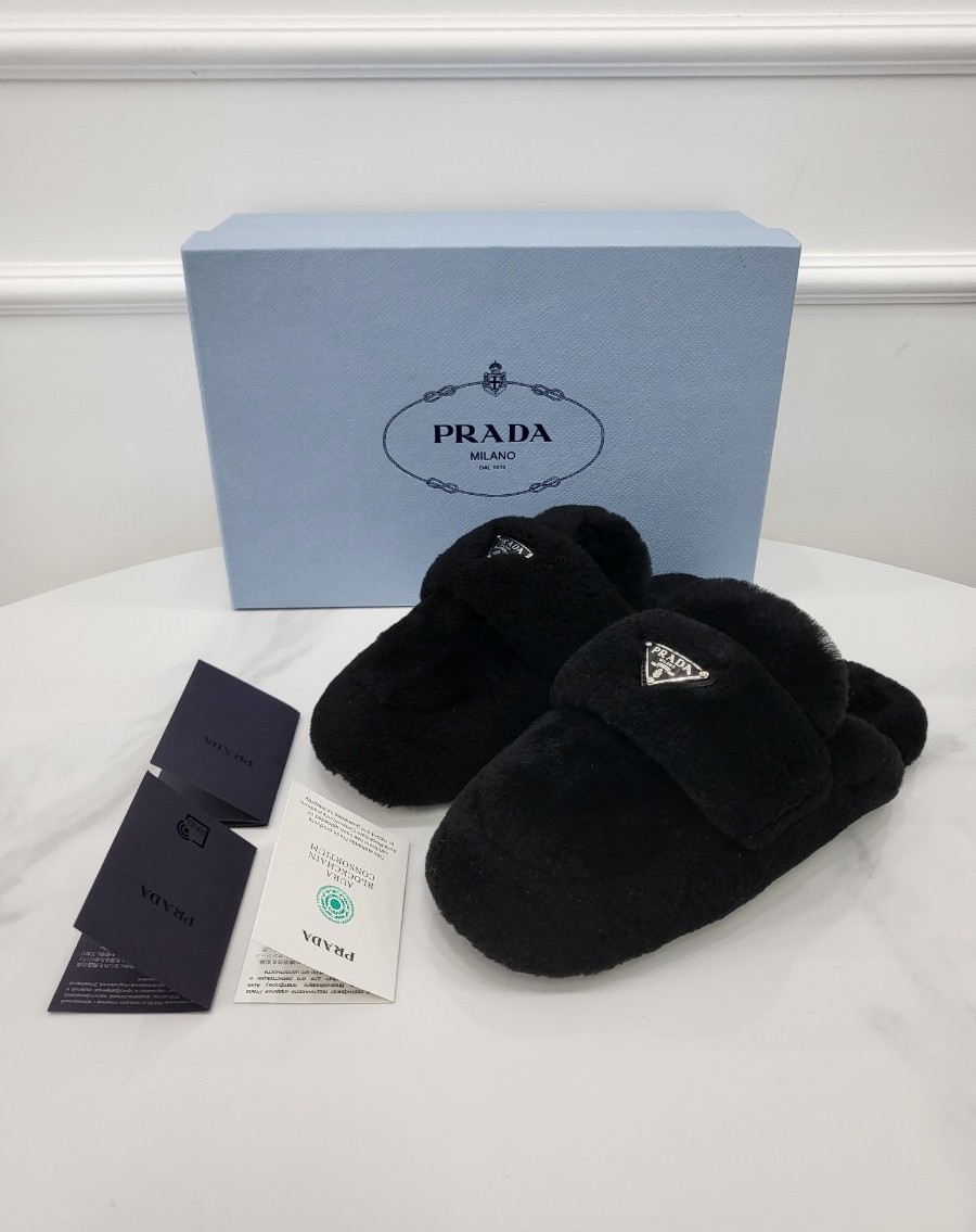 [미다스] 프라다 삼각로고 시어링 뮬 블랙 1D109N 35.5 새상품