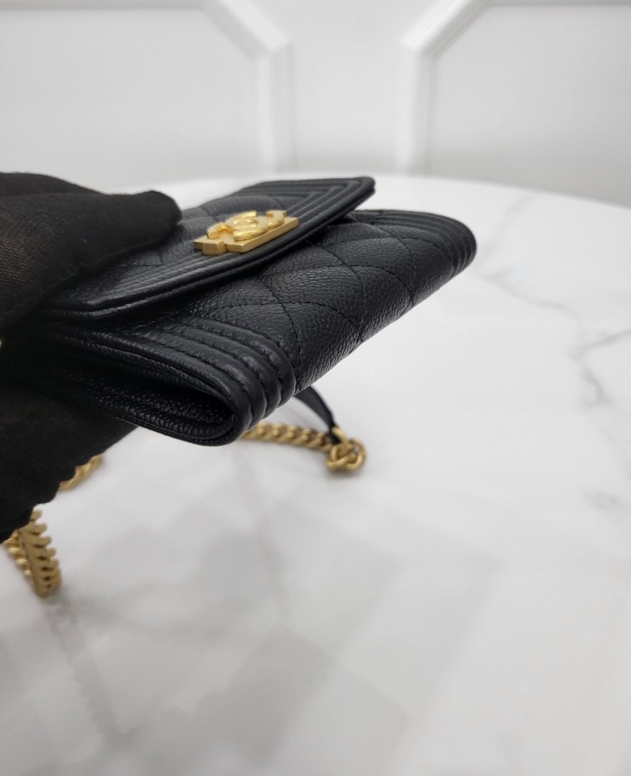 [미다스] 샤넬 캐비어 보이 플랩 체인 미니백 금장 AP2206 31번대