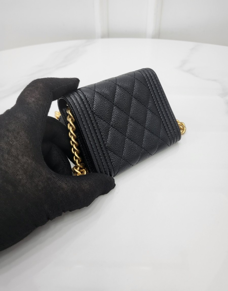 [미다스] 샤넬 캐비어 보이 플랩 체인 미니백 금장 AP2206 31번대