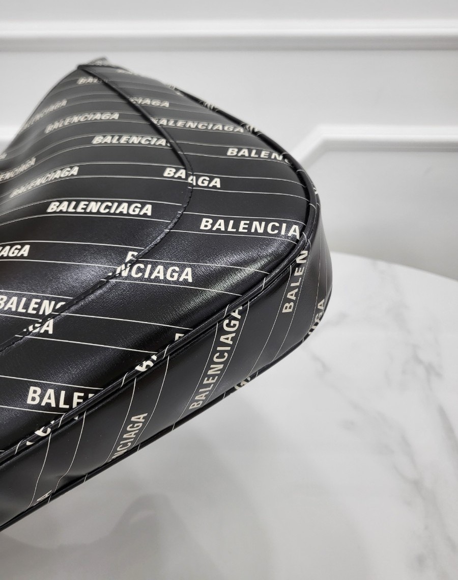 [미다스] 구찌 발렌시아가 해커 프로젝트 재키 숄더백 미디움 636712