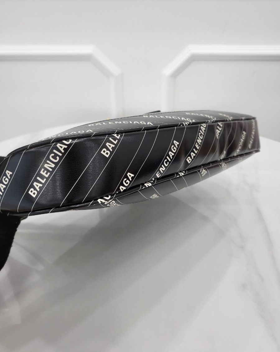 [미다스] 구찌 발렌시아가 해커 프로젝트 재키 숄더백 미디움 636712