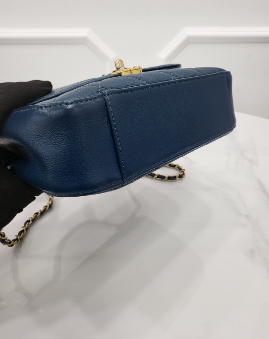 [미다스] 샤넬 19 탑핸들 시즌 금장 체인백 28번대 AS0970