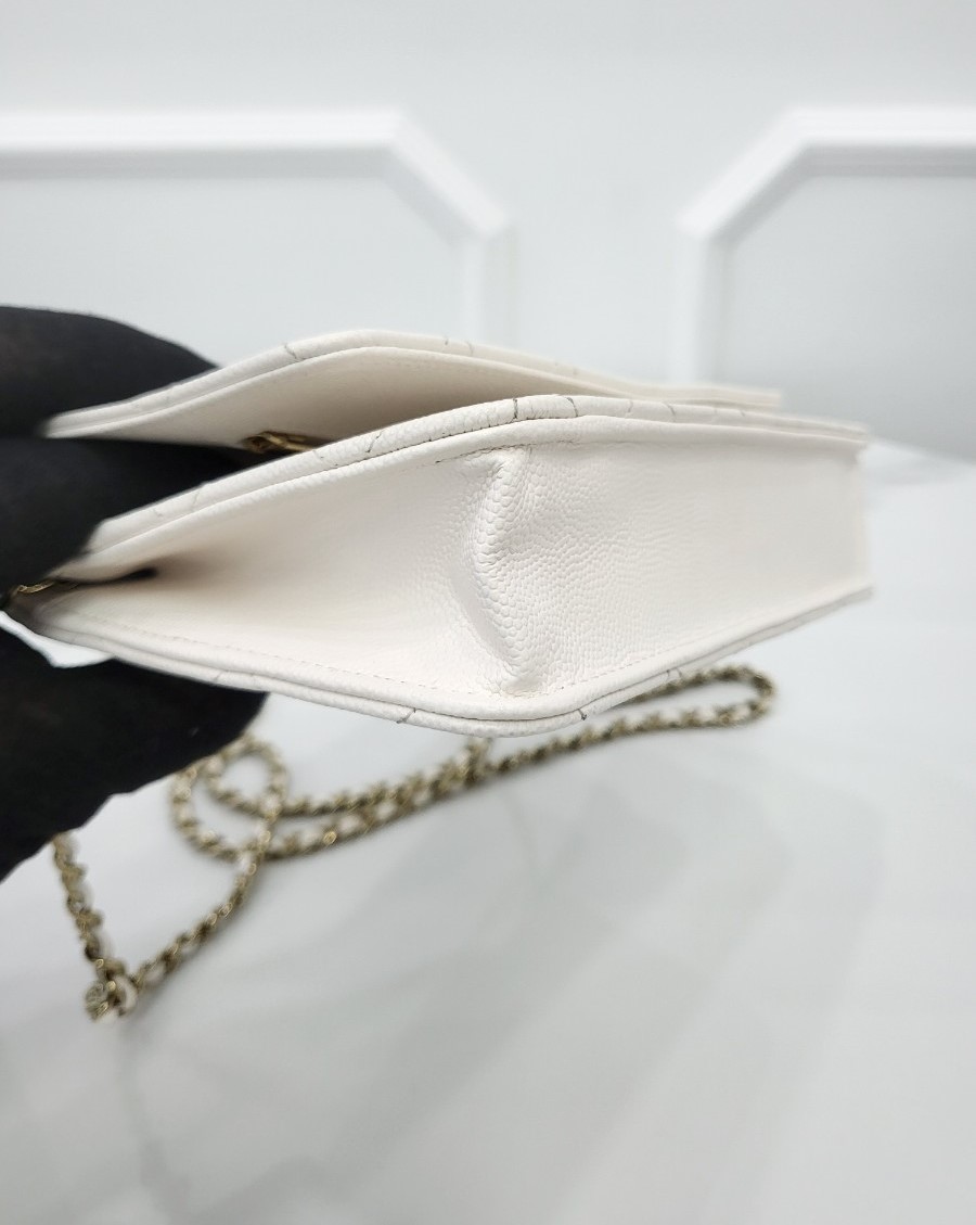 [미다스] 샤넬 클래식 WOC 캐비어 화이트 샴페인골드 내장칩 AP0250