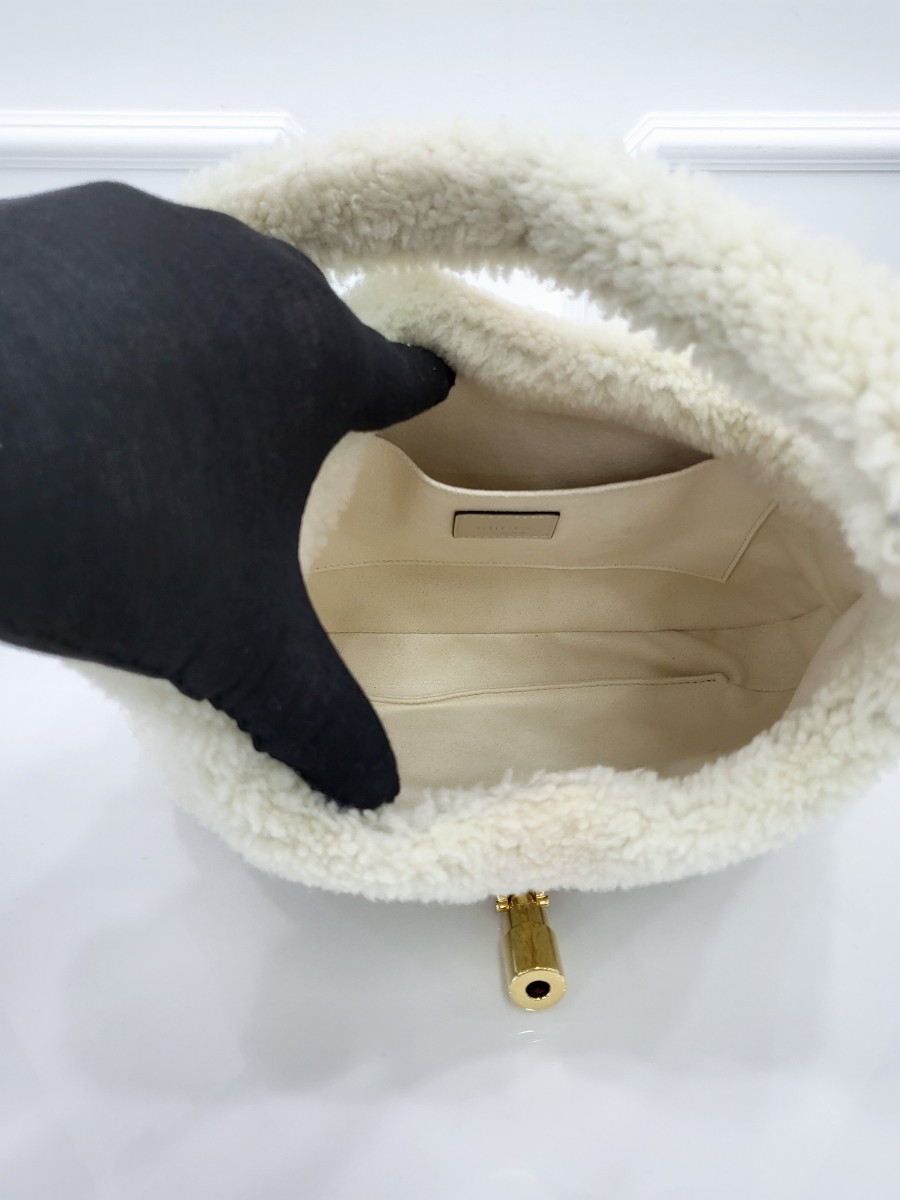 [미다스] 구찌 재키 1961 스몰 숄더백 시어링 하프문 636709