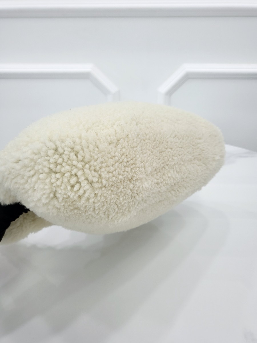 [미다스] 구찌 재키 1961 스몰 숄더백 시어링 하프문 636709